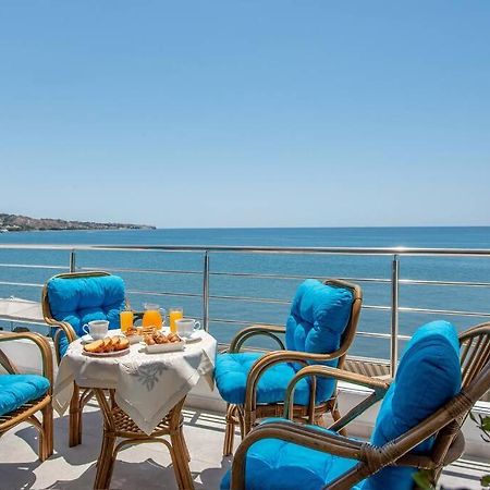 Amazing Seafront Suite Ierápetra Buitenkant foto