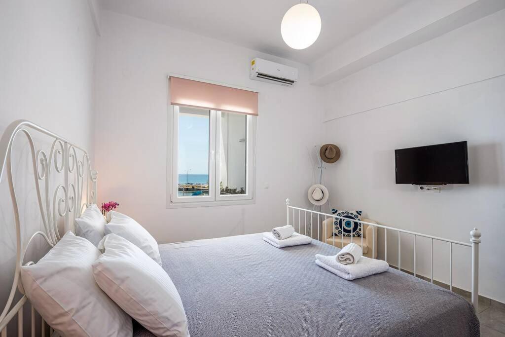 Amazing Seafront Suite Ierápetra Buitenkant foto